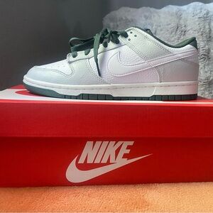 Nike Dunk Low Retro SE